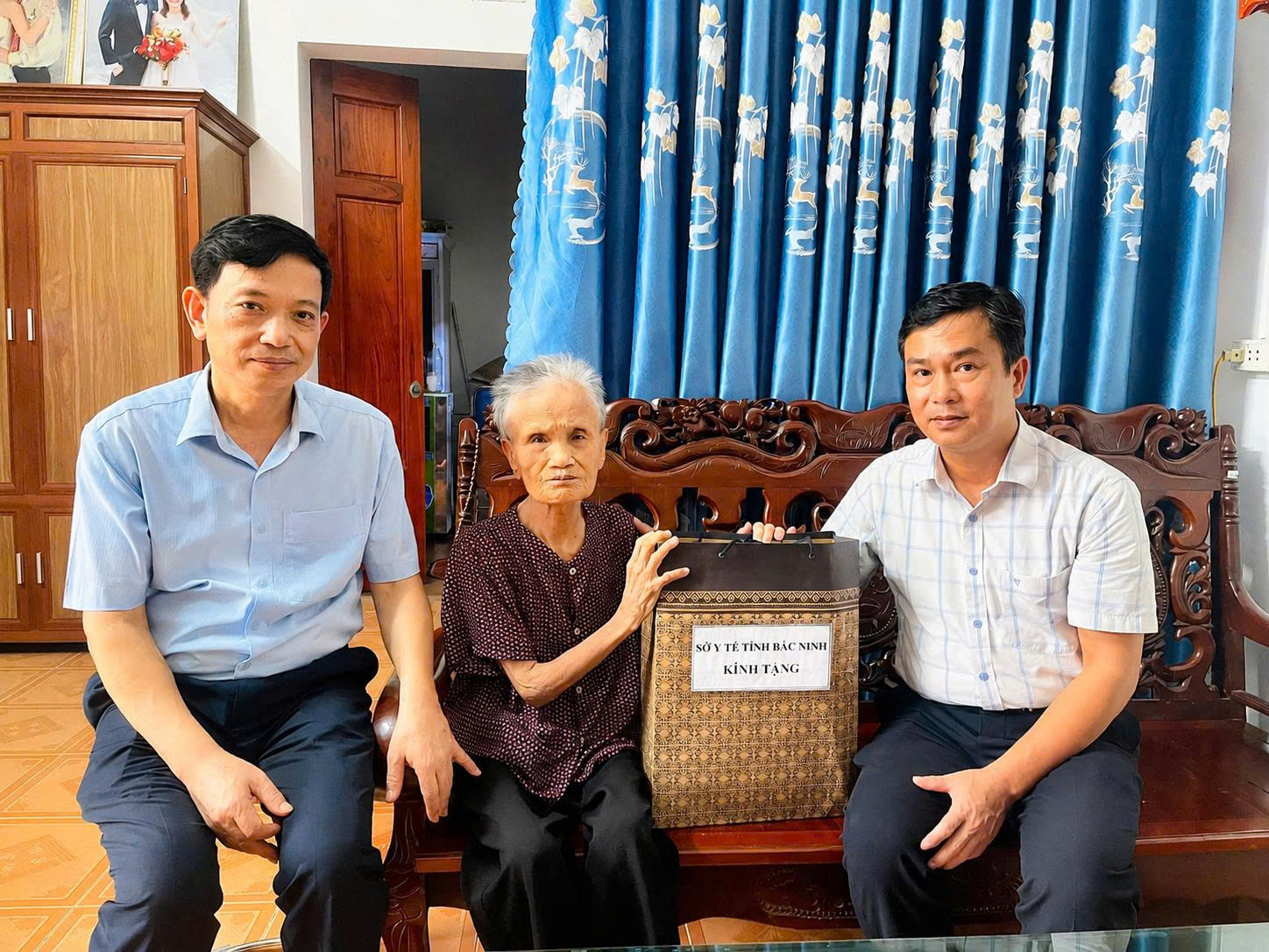 THĂM, TẶNG QUÀ MẸ VIỆT NAM ANH HÙNG TẠ THỊ KIỀU NHÂN KỶ NIỆM 79 NĂM NGÀY THƯƠNG BINH - LIỆT SĨ (27/7/1947 – 27/7/2026)